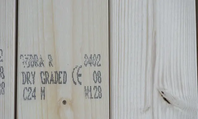 Drewno C24, parametry klasy: "DRY GRADED C24 N", CE 08, 3402.